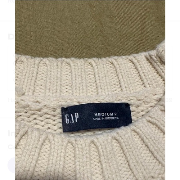 GAP Cream Crewneck Sweater - Picture 3 of 4